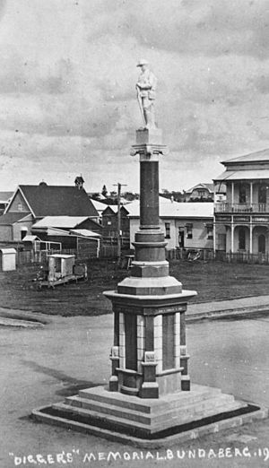 StateLibQld 2 392701 Diggers' Memorial, Bundaberg, 1921