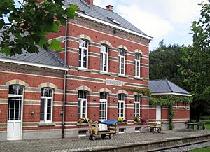 Station B^B Racour - panoramio