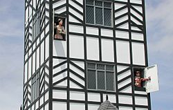 Stratford clock tower Glockenspiel - Romeo and Juliet talking