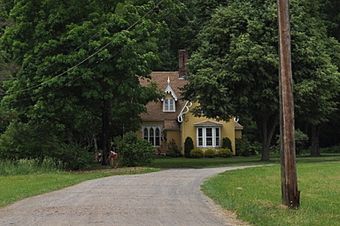SuffieldCT GothicCottage.jpg