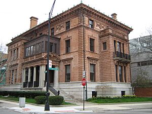 Theurer-Wrigley House Lake View Ave