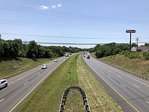 2019-07-09 13 36 14 View south along Interstate 81 from the overpass for Virginia State Route 7 (Berryville Avenue-Berryville Pike) in Winchester, Virginia