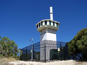 Buckland Hill lighthouse - panoramio