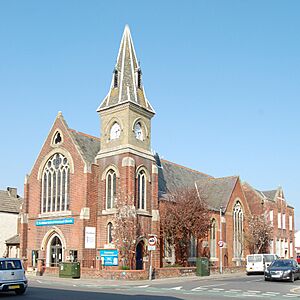 Buckland United Reformed Church, Kingston Road, Buckland, Portsmouth (March 2019) (4)
