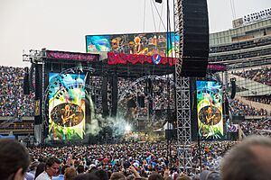 Fare Thee Well - Celebrating 50 Years of the Grateful Dead 9