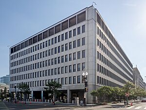 Federal Deposit Insurance Corporation Headquarters (53844538271).jpg