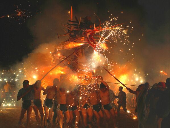 Fire Dragon dance