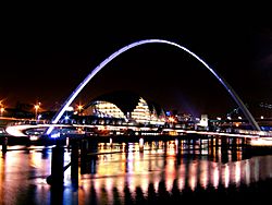 Gateshead Millennium Bridge at night in January 2006