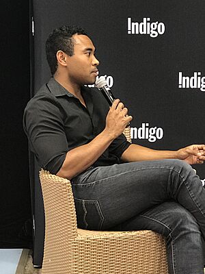 Kevin Vidal at Indigo Chapters - 2017 - IMG 2951