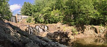 Middle Brook, Washington Valley Park, NJ - Buttermilk Falls panorama.jpg