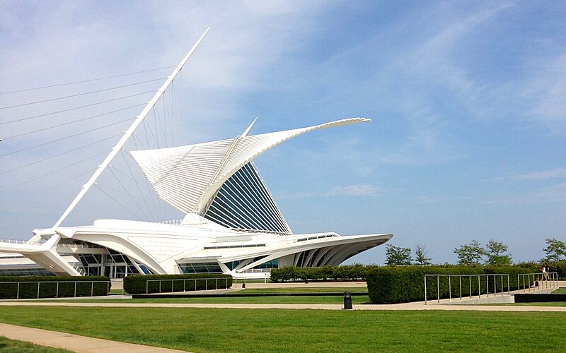 Milwaukee Museum from south-west