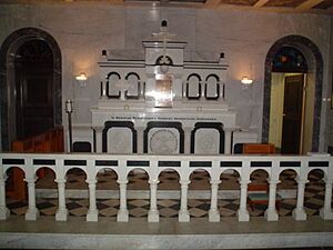 MortuaryChapelAltarCathedralSTR