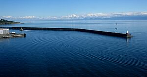 Ogden Point. MORE INFO IN PANORAMIO-DESCRIPTION - panoramio