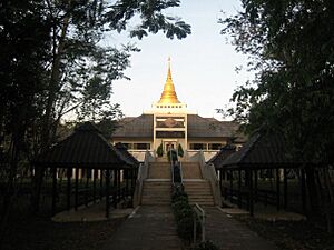 Prachenburi vipassana center dhamma hall