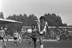 Ruud Krol (Ajax) in actie, Bestanddeelnr 930-4793