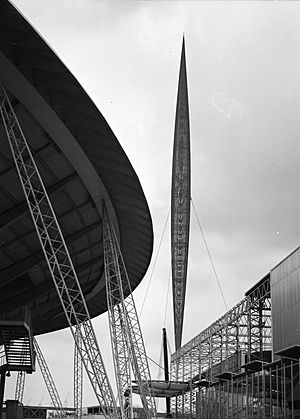 The Skylon at the Festival of Britain, 1951 BW Lee (1)