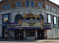 Uptown Theater Kansas City.jpg