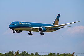 Vietnam Airlines Boeing 787-10 VN-A879