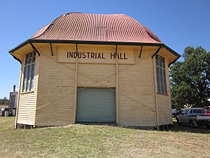 1952 - Narrandera Showground Industrial Hall. (5055538b2).jpg