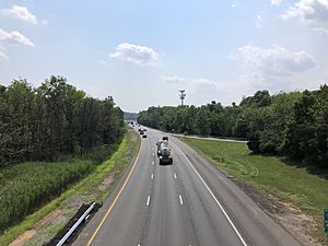 2021-07-06 14 54 23 View west along the westbound lanes of Interstate 78 (Phillipsburg-Newark Expressway) from the overpass for Drift Road in Watchung, Somerset County, New Jersey