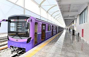 81-717M at Bakmil metro station