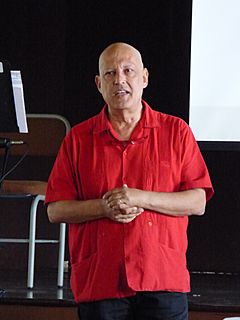 Conferencia de Javier Álvarez en el auditorio del Museo de la Muerte, UAA 05