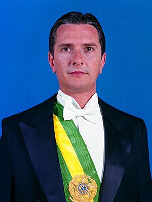 Foto oficial do presidente Fernando Collor de Melo. (38405801411).jpg