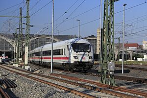 J23 735 Bf Leipzig Hbf, »Metropolitan«-Steuerwagen.jpg