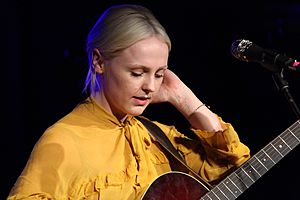 Laura Marling - First Avenue - 5 5 17 (34106214720)