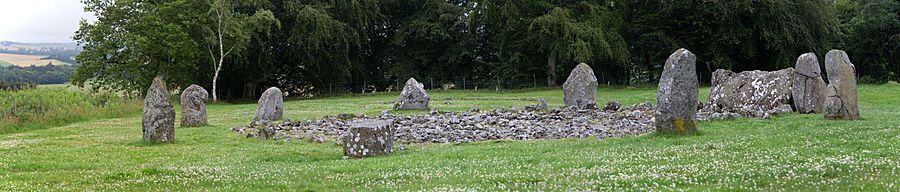 Loanhead of Daviot Stone Circle (48852771781)