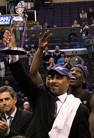 Lorenzo Romar (cropped2).jpg