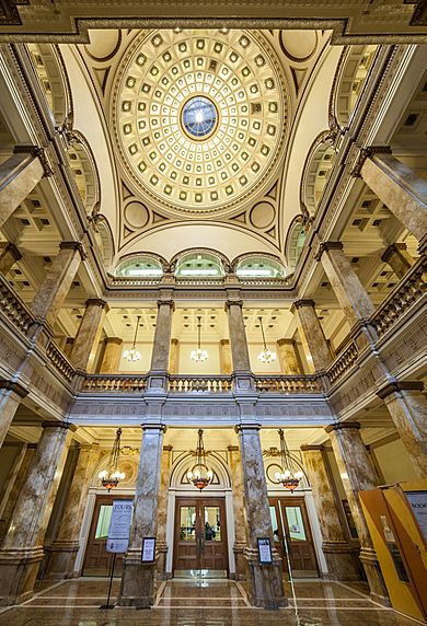 Milwaukee Public Library interior lobby and ceiling 2012