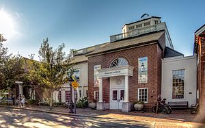 Nantucket Whaling Museum exterior.jpg