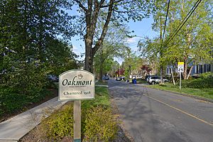 Oakmont Maryland sign street 20210422 082450 1