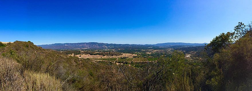 Ojai-Valley-as-seen-from-Cozy-Dell-Trail