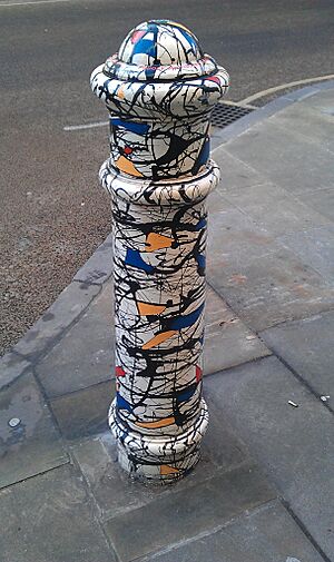 Painted Bollard, Winchester 04