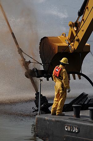 2010 Barataria Bay oil geyser repair