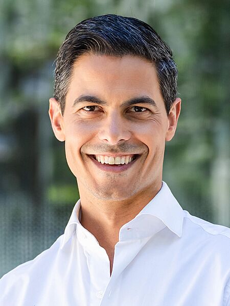 250710RobJetten323 (cropped) B