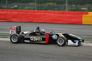 Alexander Albon, Formel 3 2015
