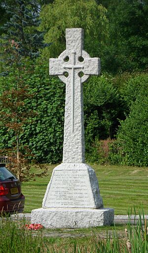 Buckland War Memorial, Rectory Lane, Buckland (NHLE Code 1437406) (July 2013)