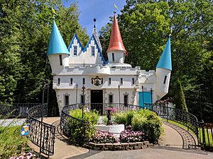 Cinderella's Castle, Story Land theme park in Glen, NH.jpg