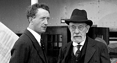 Desmond FitzGerald welcomes John Devoy to Cobh, 1924