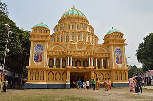 Durga Puja Pandal - Park Circus Beniapukur - Kolkata 2015-10-21 6124