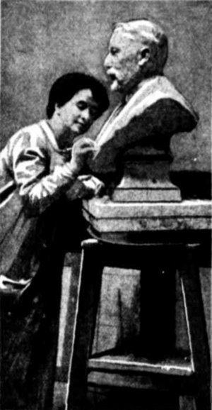 Eva Benson with bust of Sir Winthrop Hackett.png