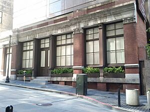 First San Francisco Mint building (taken on 27Aug2012 13hrs48mins14secs)