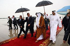 George W. Bush and Khalifa bin Zayed Al Nahyan