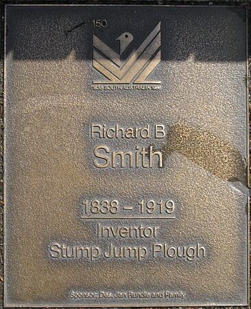 J150W-Smith-R