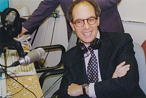 Loyd Grossman opens Pulse FM student radio station, 1999.jpg