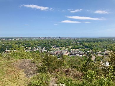 New Haven panorama from West Rock south overlook