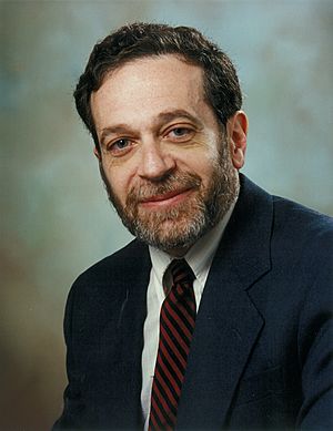 Official portrait of Reich in 1993